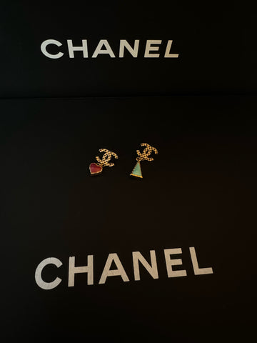 Chanel Geometric Pattern Double C Quilted Embossed Earrings 17P - Heart 2.6cm / Triangle 3cm