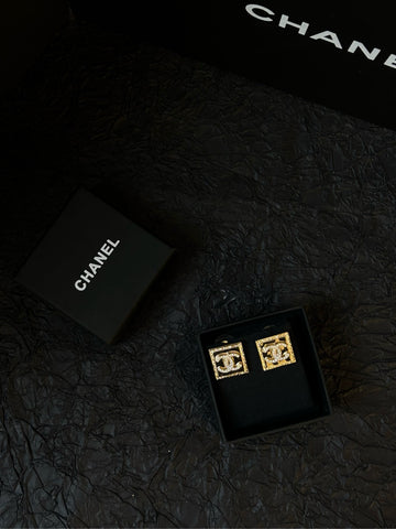 CHANEL23P Mini Square CC Stud Earrings 1.8cm - Gold-Plated (A+)