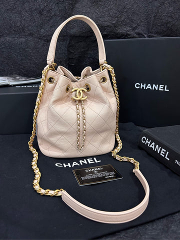 CHANEL Lambskin Bucket Bag with Authenticity Card & Dust Bag 18cm×19cm (Retail ¥31,800) Serial 30394410 Grade A