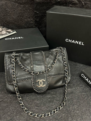 Chanel Black Lambskin Classic Flap with Silver Hardware & Piped Edging - 28×18cm - A-Grade (Serial 11370508)