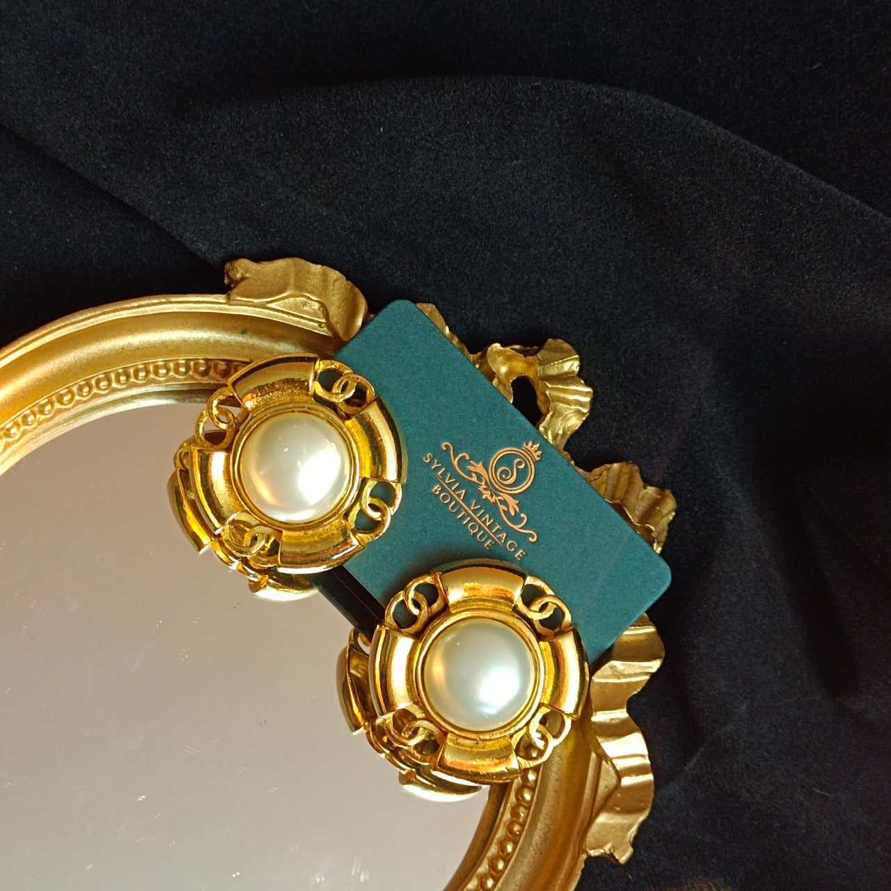 Chanel Vintage Round Diamond-Set Clip Earrings Diameter: 2.3cm
