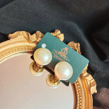 Chanel vintage minimalist pearl clip-on earrings, diameter 2cm