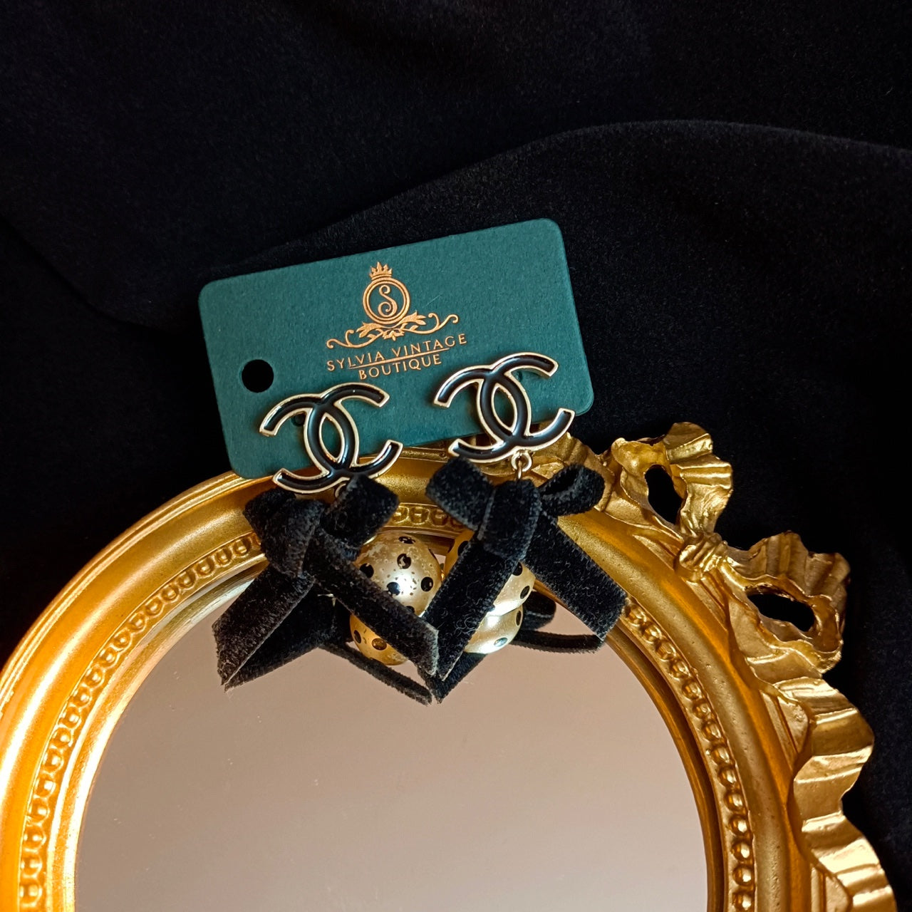 Chanel vintage bow & polka dot pearl clip-on earrings
