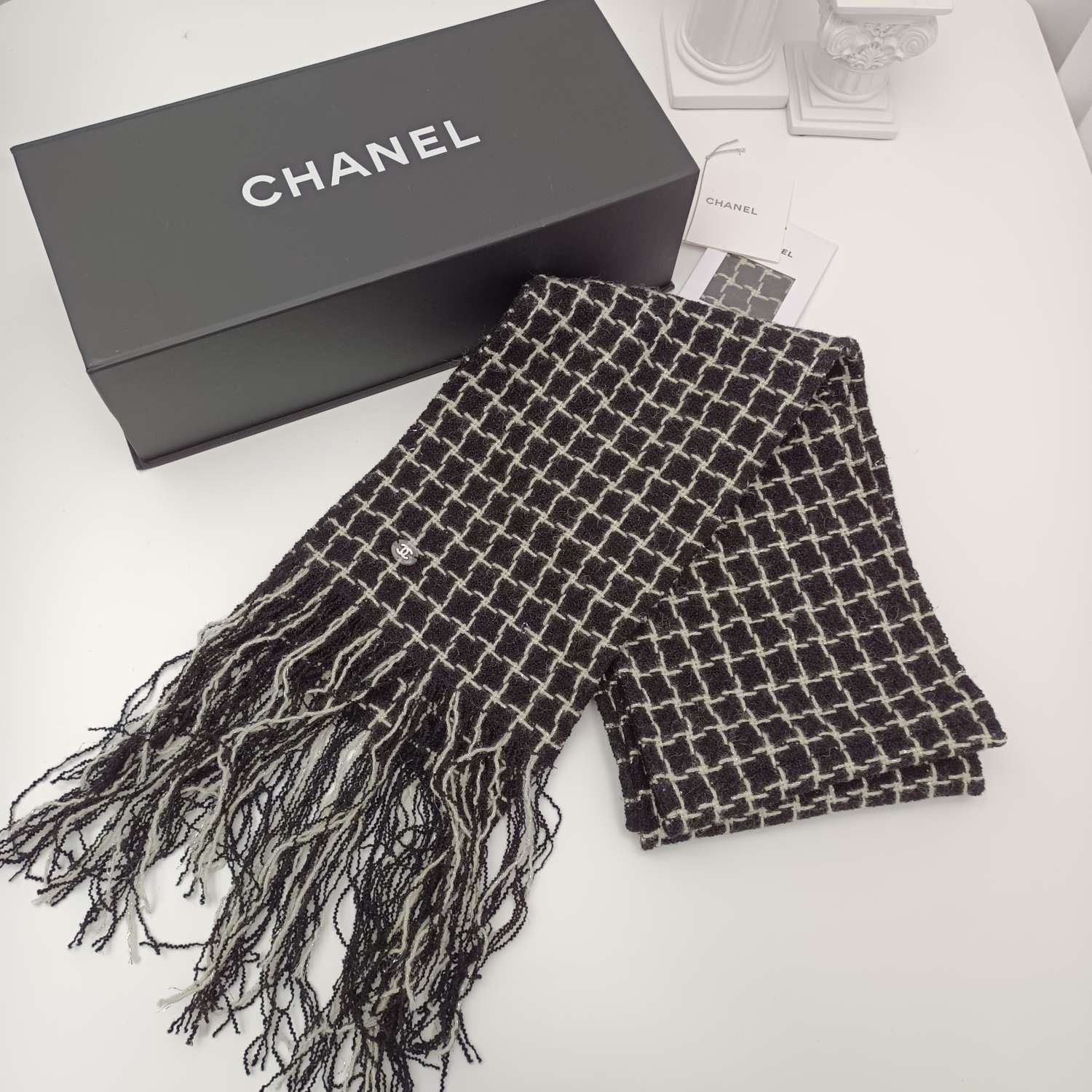 Chanel Black & White Check Wool Scarf - Grade A (Length Specified, Material Photo Supplemented)