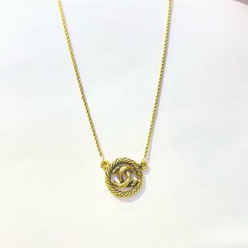 Chanel Vintage 1990s Gold-Plated Rope & Disc Pendant Necklace - Grade A