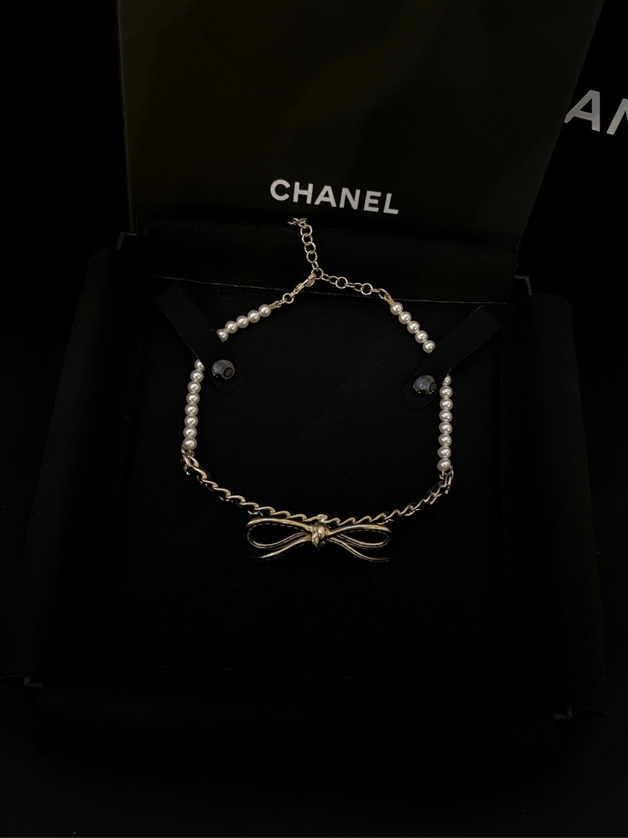 Chanel 22S Bow Pearl Choker Necklace-44cm-22S-Gold-plated&pearls&Leather