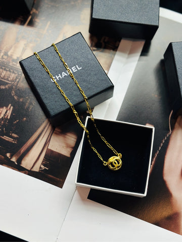 Chanel Vintage 1982 Gold-Tone Openwork Coin Pendant Necklace-39CM-Gold-Plated