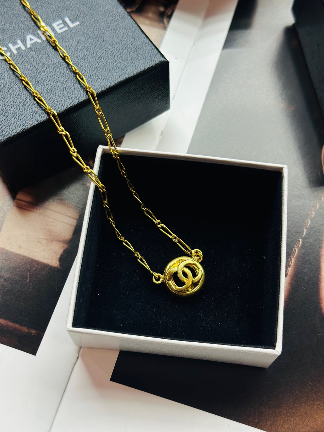 Chanel Vintage 1982 Gold-Tone Openwork Coin Pendant Necklace-39CM-Gold-Plated