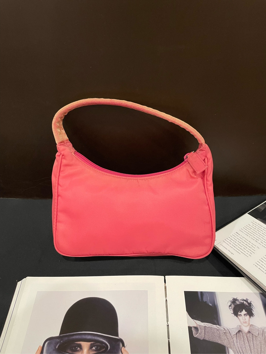 Prada Hot Pink Re-Edition 2000 Hobo - 21.5×13cm - Ref. 118