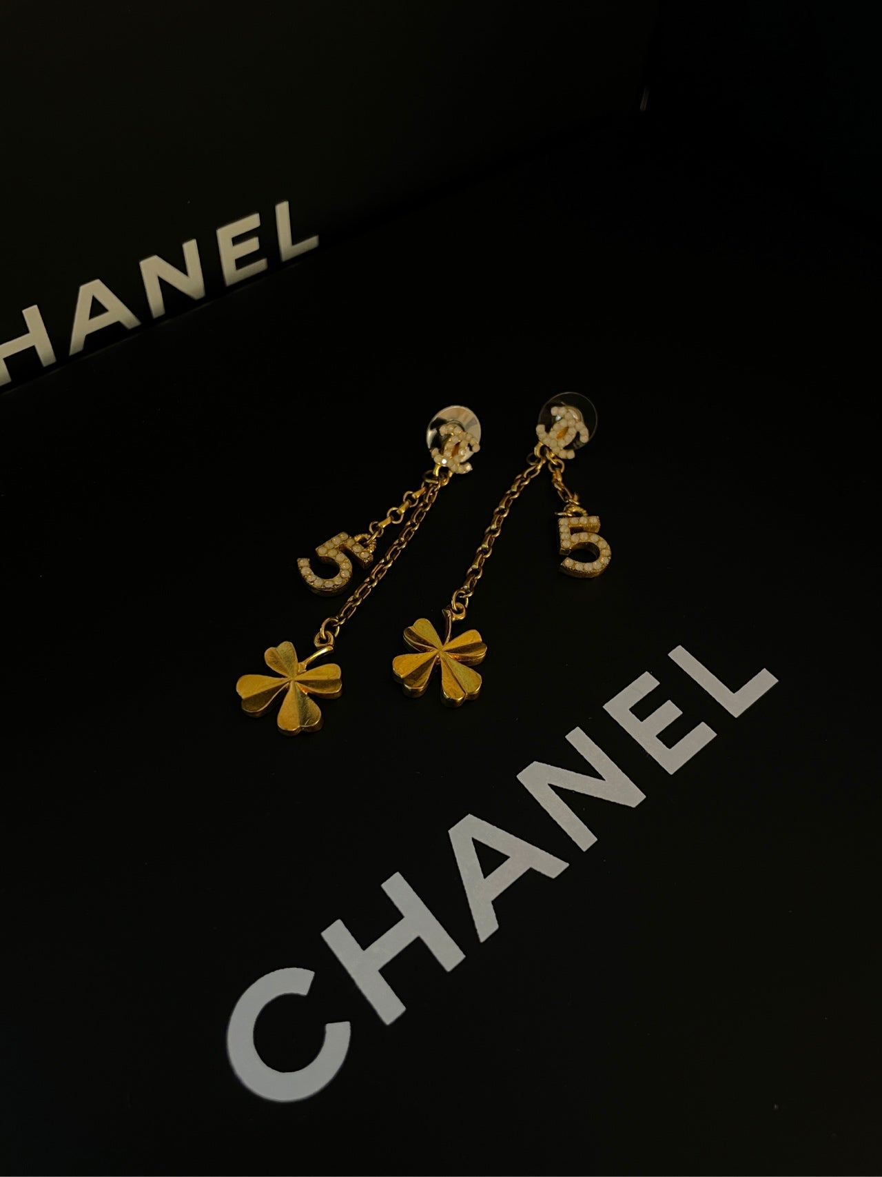 CHANEL Vintage Four-Leaf Clover Drop Earrings (Grade A）Total Length: 7cm