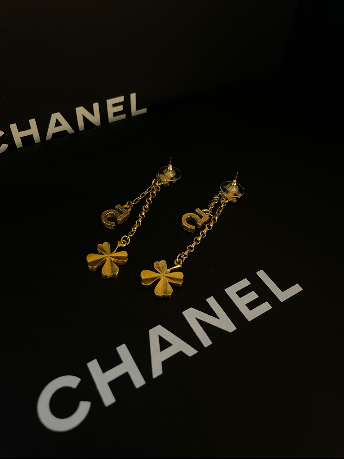 CHANEL Vintage Four-Leaf Clover Drop Earrings (Grade A）Total Length: 7cm