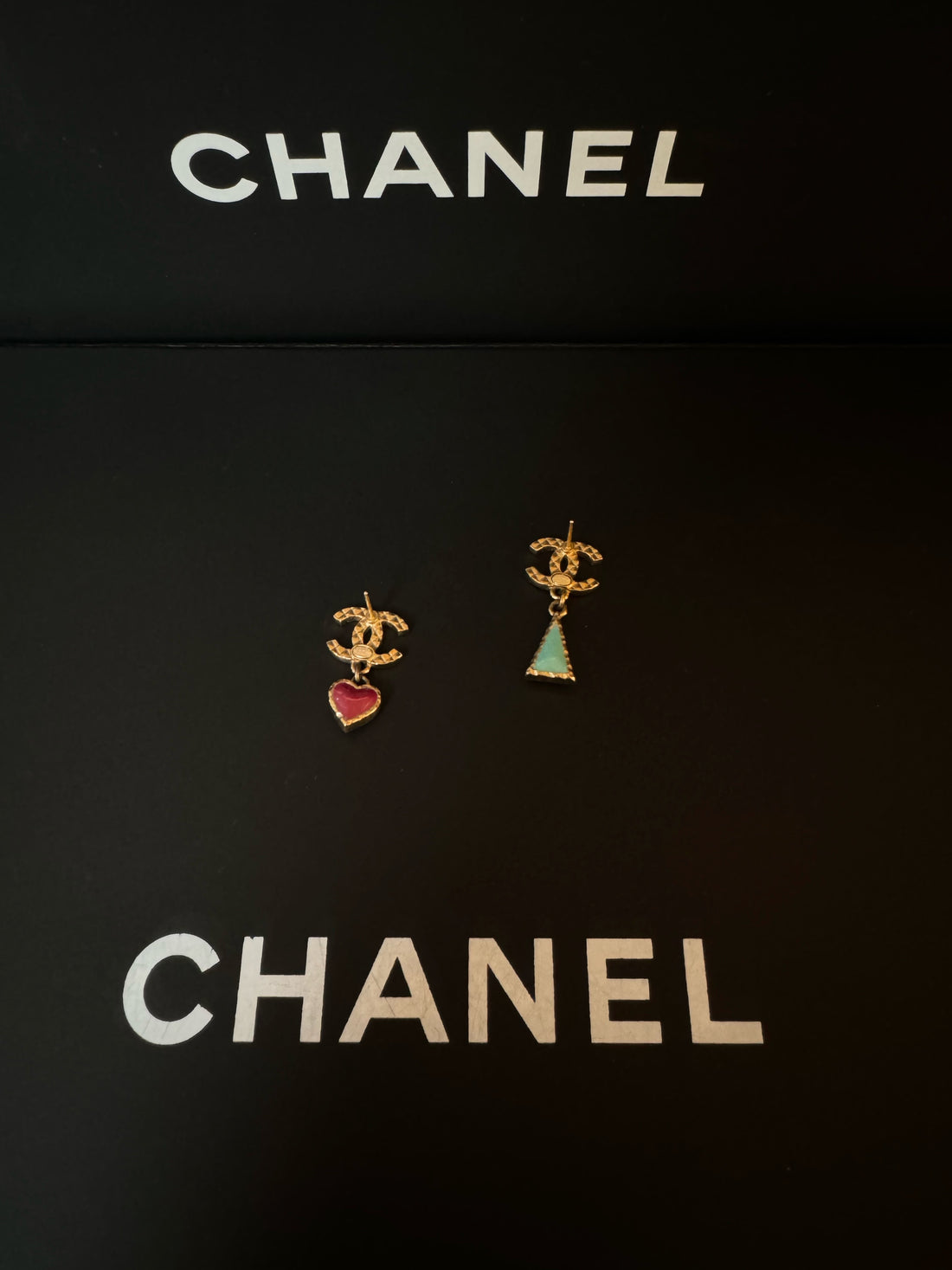 Chanel Geometric Pattern Double C Quilted Embossed Earrings 17P - Heart 2.6cm / Triangle 3cm