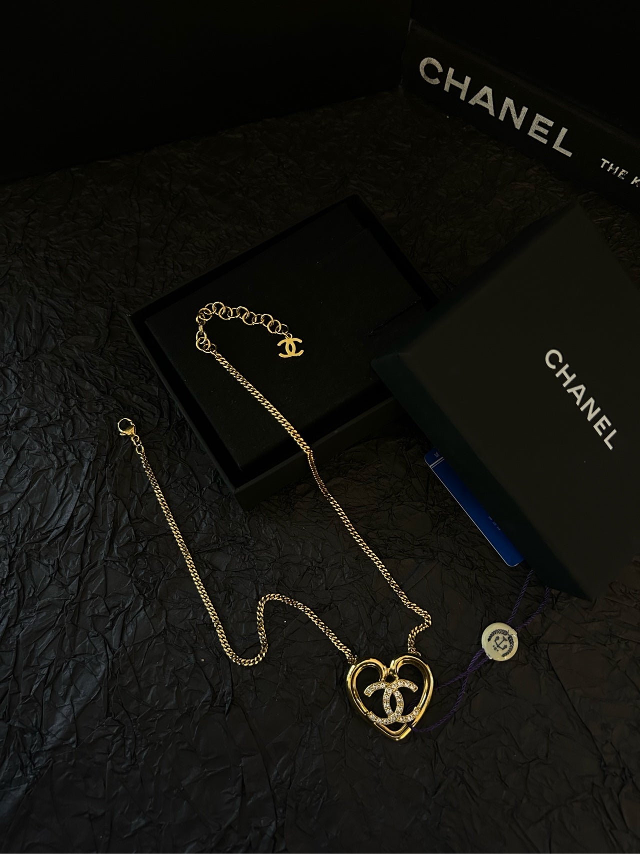 CHANEL 2023 Cruise CC Heart Pendant Necklace 23C - 49.5cm Gold-Tone Chain (3.5cm) - A+
