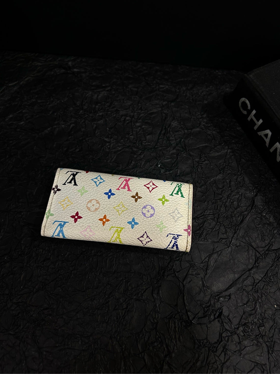 Louis Vuitton Monogram Multicolor White Key Pouch - 10.5×5.5cm - A-Grade A-Grade with Heat-Stamped Initials (Date Code CT0140)