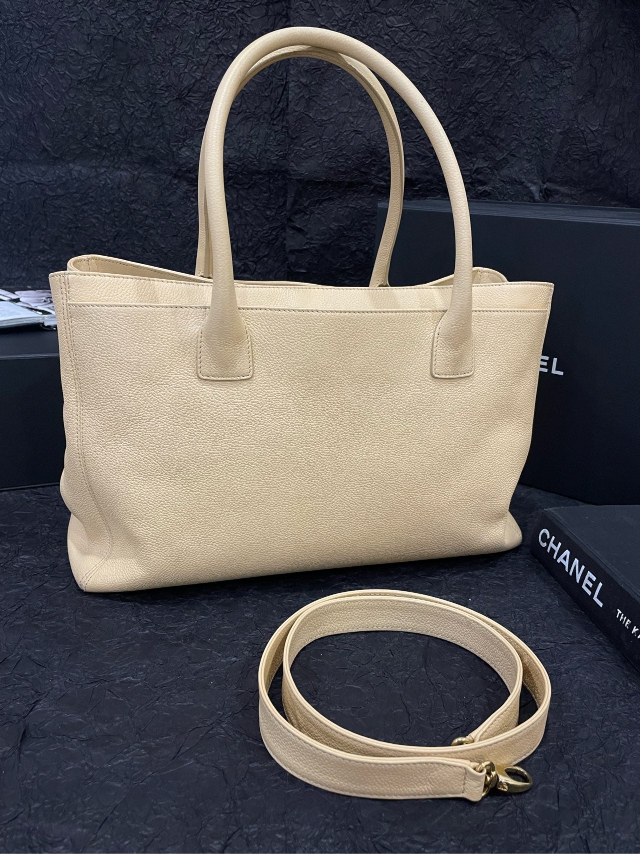 Chanel Cerf Tote in Beige (15th Release) | 35cm×24cm - Model