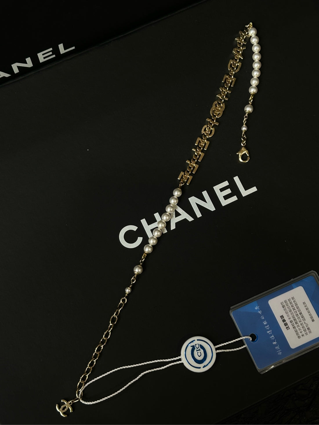 CHANEL 22P Alphabet Pearl Choker Necklace - 39cm Gold-Plated (A Grade)