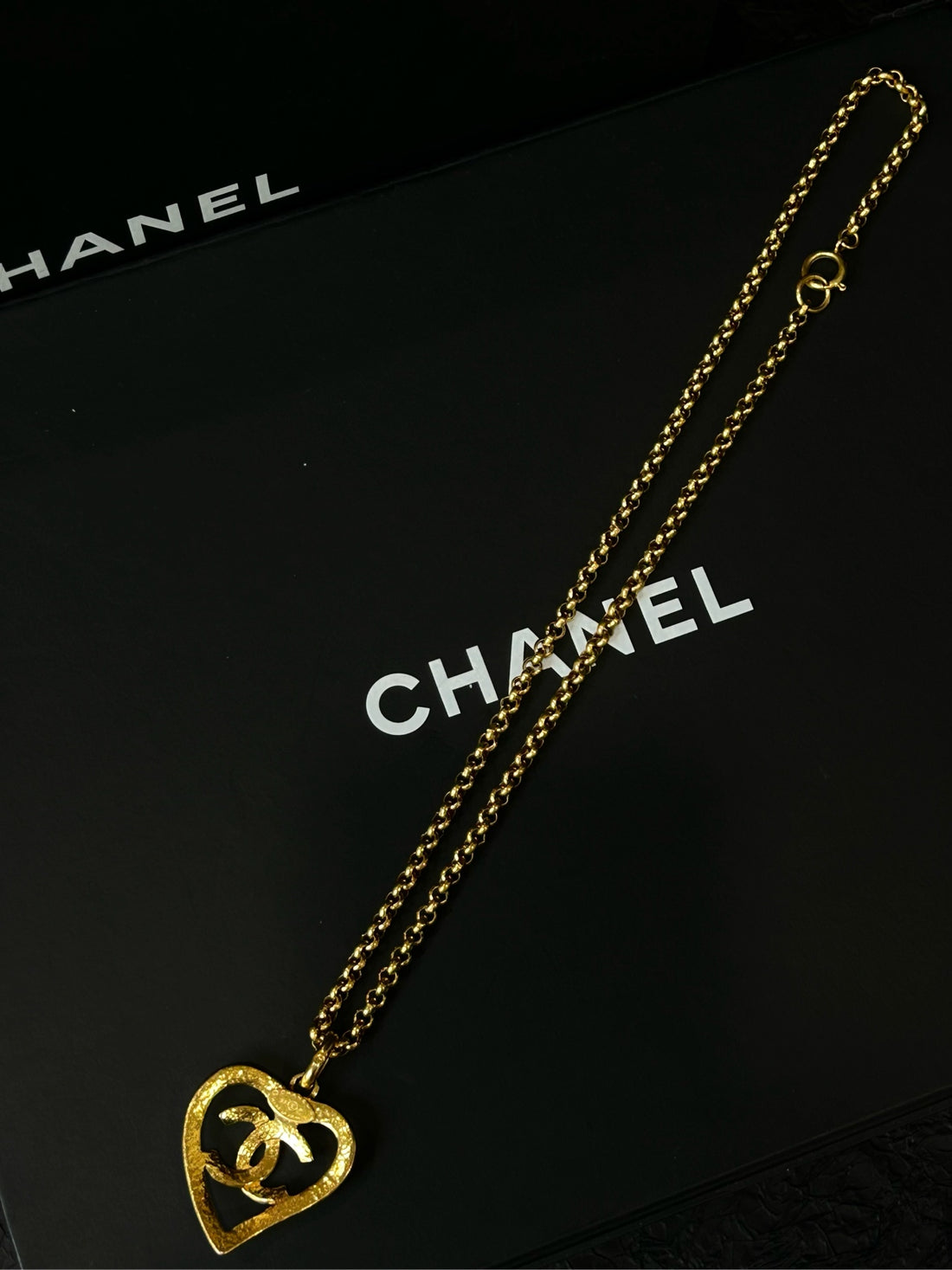 CHANEL Hollow Heart Pendant Necklace 95P - 60cm Gold Chain (A Grade)